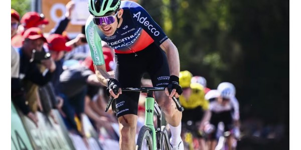 Il Cerro Dauphiné: una nuova generazione di corridori accende il preludio al Tour de France Il Cerro Dauphiné: una nuova generazione di corridori accende il preludio al Tour de France